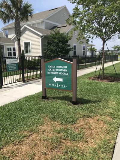 Directional Signs Photo